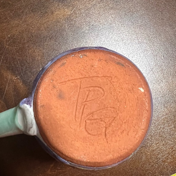 T. Puterbaugh Gill Signed TPG Studio Art Pottery Creamer 4.25” - Picture 6 of 6